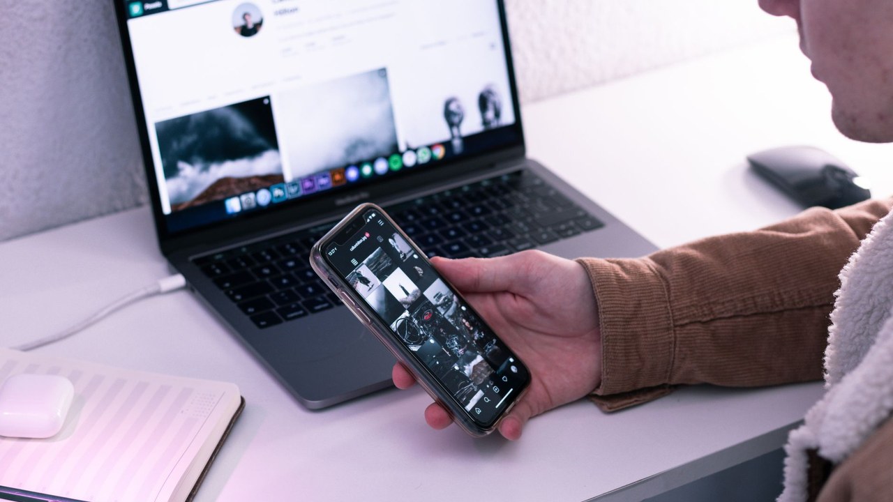 How Small Business Teams Are Using Apple Devices to Work More Efficiently in 2026